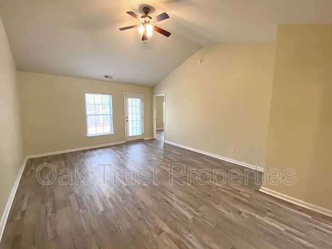 Photo - 136 Mcgrady Dr