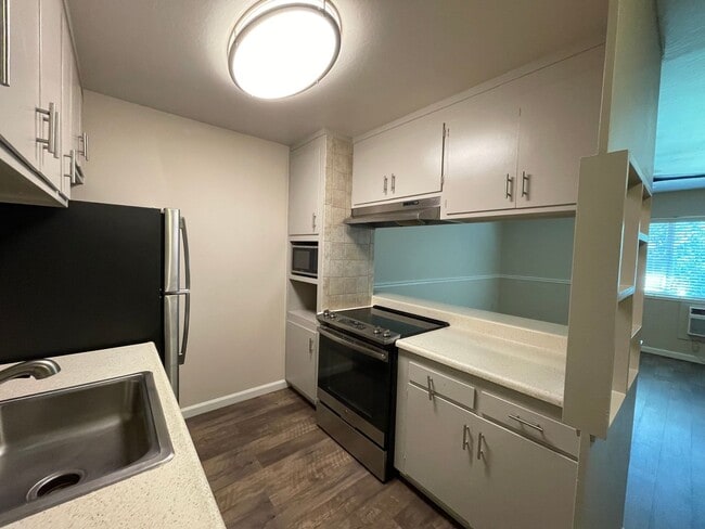 Photo - 1711 N Street, Sacramento