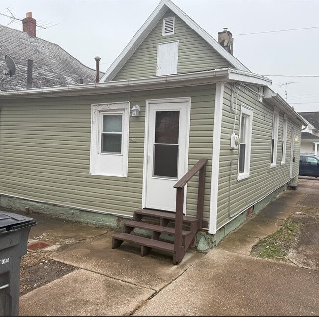 Photo - 319 Dexter St