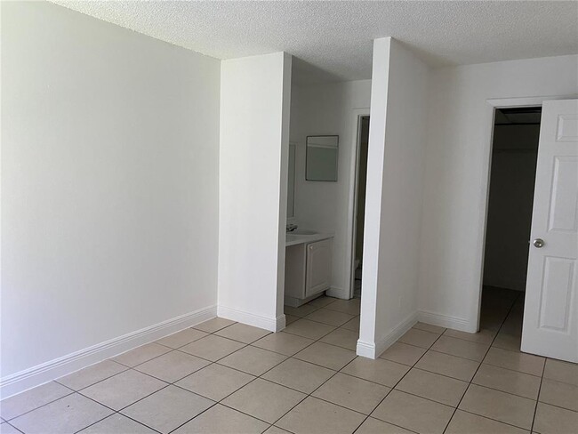 Photo - 4453 Treehouse Ln