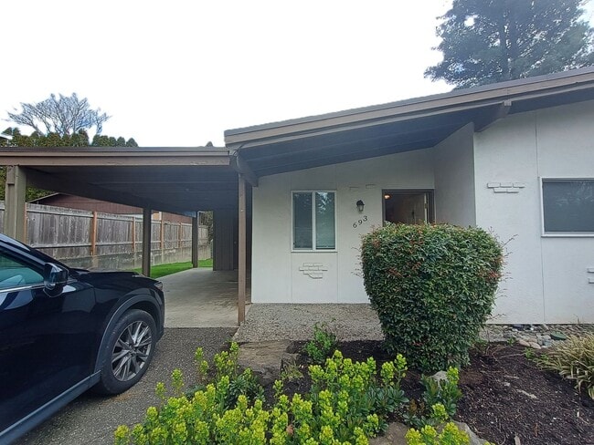 Photo - Remodeled 2-bedroom, 1-bath home located in the heart of East Bremerton