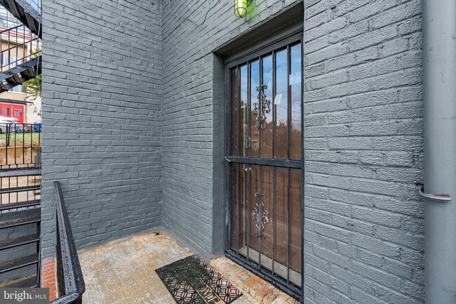 Photo - 2834 R St SE