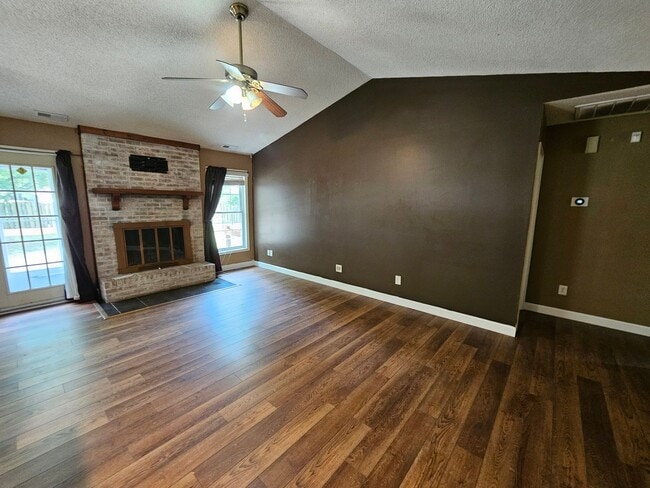 Photo - UPDATED Beautiful 3 bedroom 2 bathroom