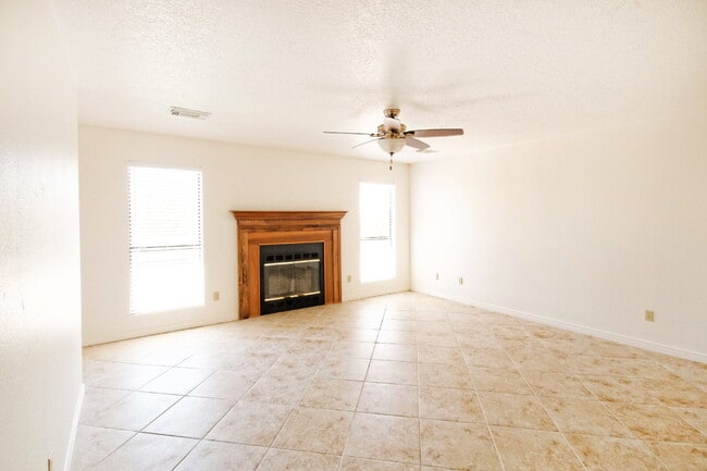 Photo - Comfortable home on a cul-de-sac with a great floorplan.