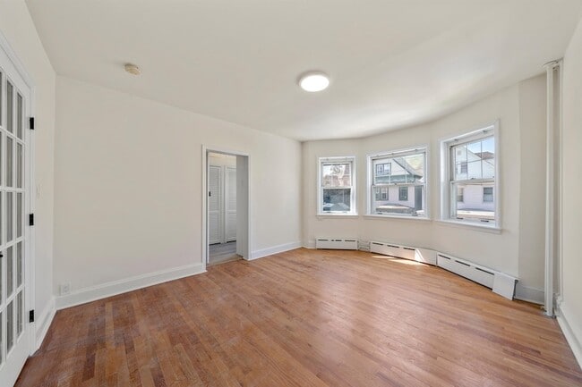 8 Cooper Pl