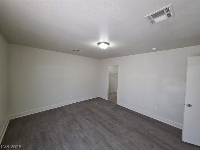 Building Photo - 3412 Townhouse Dr