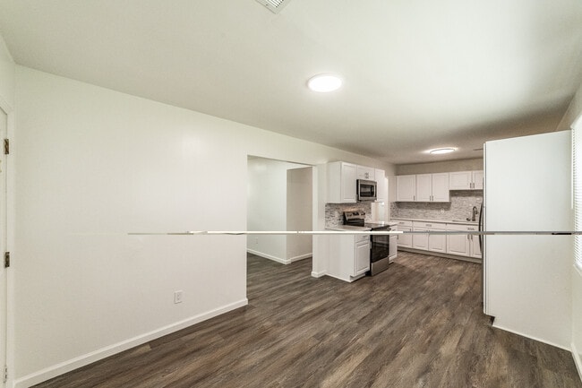 Photo - 2239 Norwood Dr NW