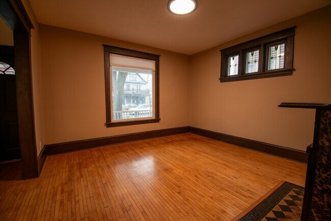 Photo - 1117 N Washington Ave