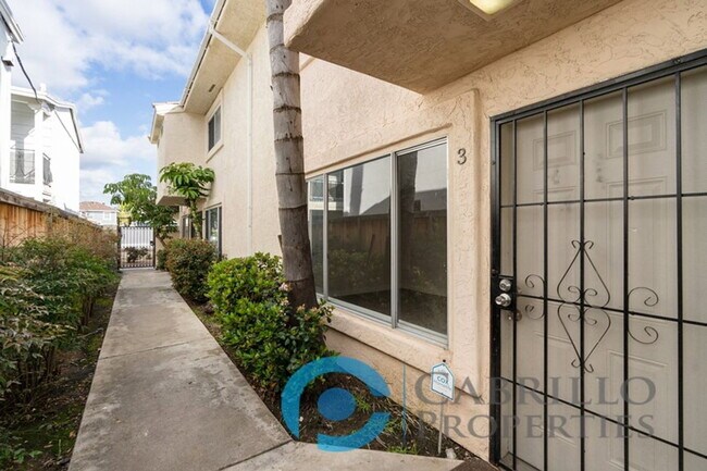 Photo - 4776 Bancroft St Unit 3