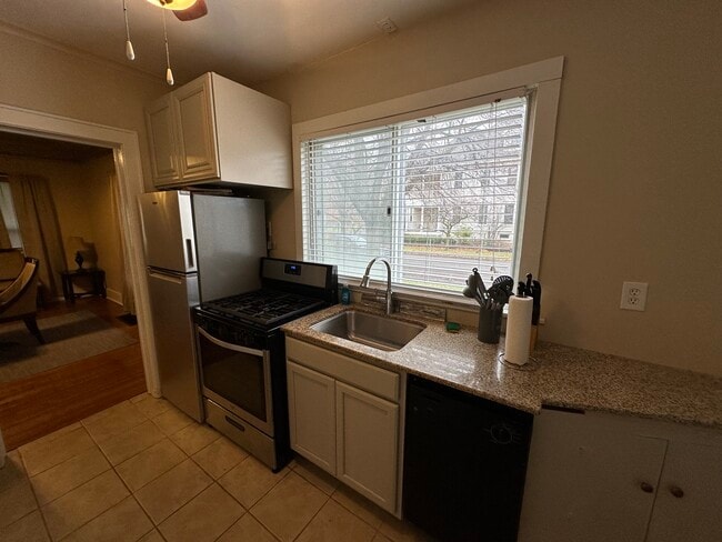 Photo - Dewitt St Unidad 1