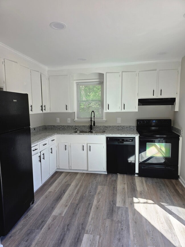 Photo - 6809 Valleybrook Dr Unit .
