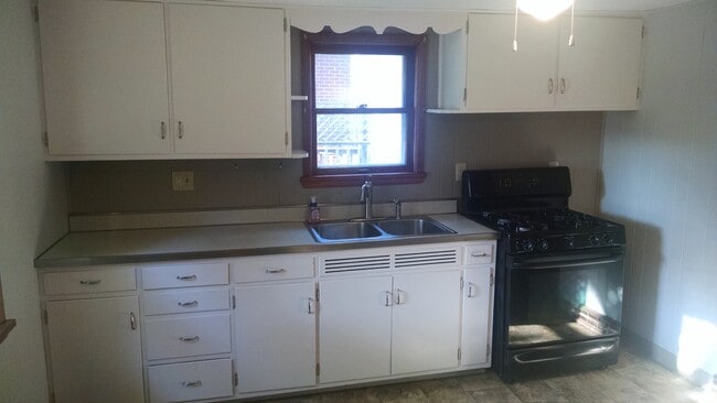 507 N Division Ave Unit B