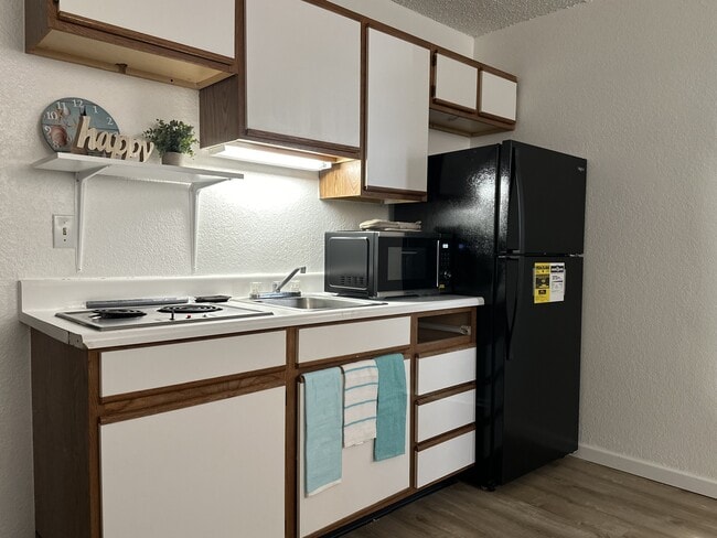 Photo - Sunrise Apartments