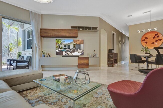 Photo - 1529 Shoreline Way