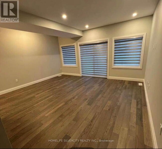 Photo - 307 Chapel Hill Dr