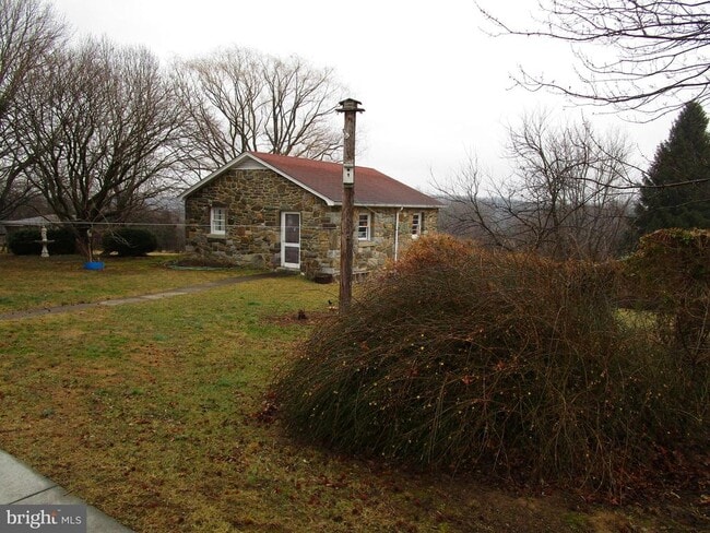 Photo - 1346 Old Grade Rd