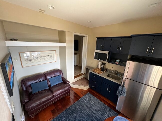 Photo - 1318 San Rafael Ave