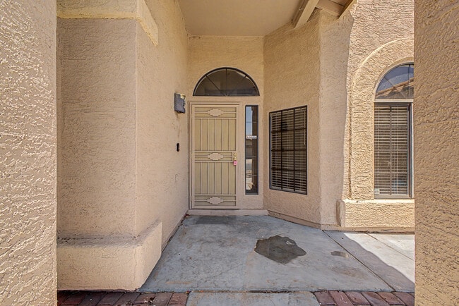 Photo - 3103 N Meadow Ln