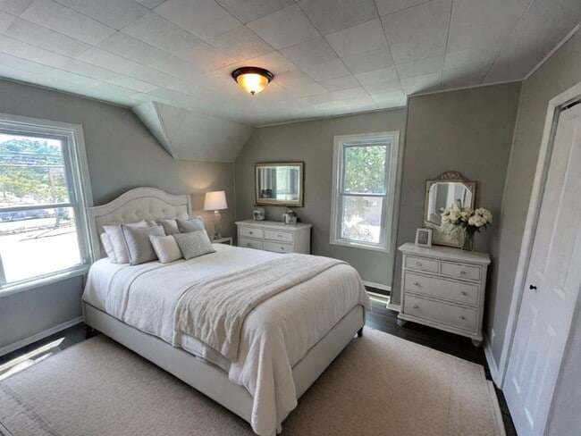 Photo - 4 bedroom home ready now!