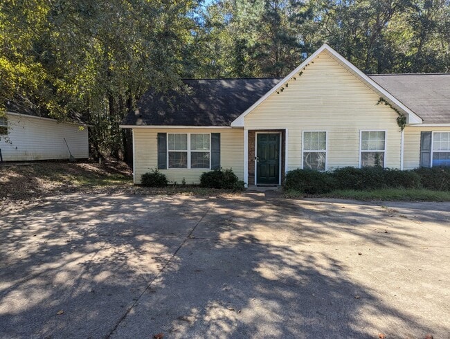 Building Photo - 2460 Brantley Way Unit A