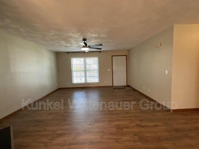 Photo - 19 Christine Dr