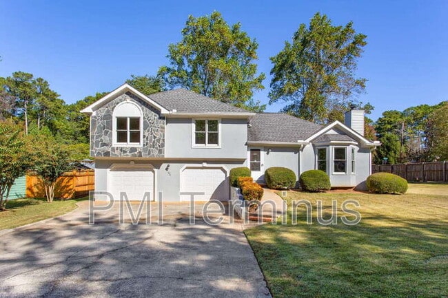 Photo - 76 Winward Way SE