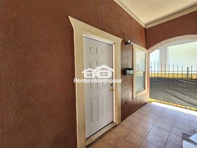 Building Photo - 5027 Creekmont Dr