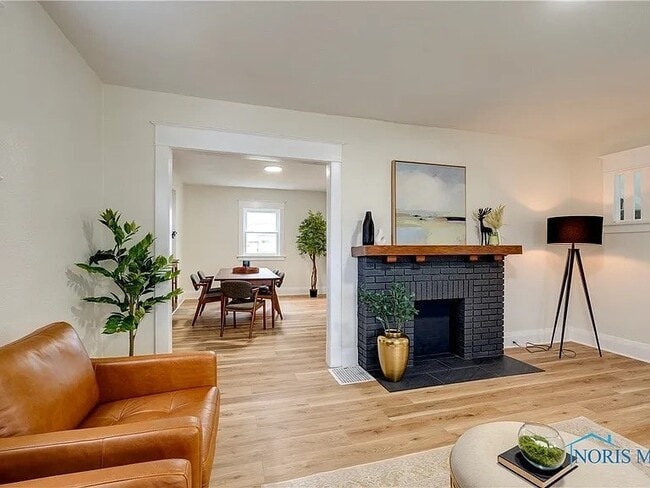 Photo - 3811 Willys Pkwy