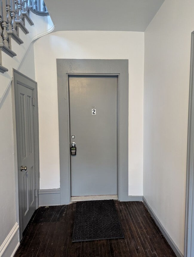 Photo - 473 Walnut St Unit Apt 2