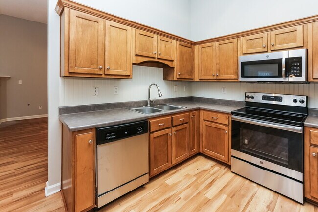 Photo - 7135 Maple Grove Rd