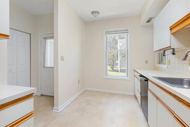 Photo - 29 Hammond Pl Unit 29