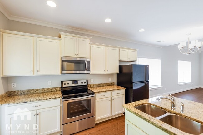 Photo - 5525 Park Side Rd