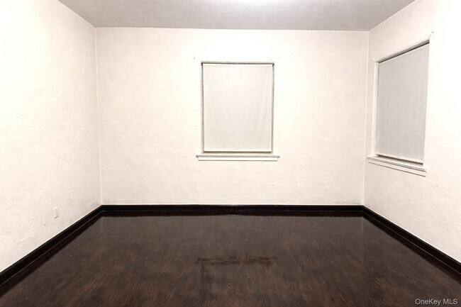 Photo - 40-17 194th St Unidad 1R