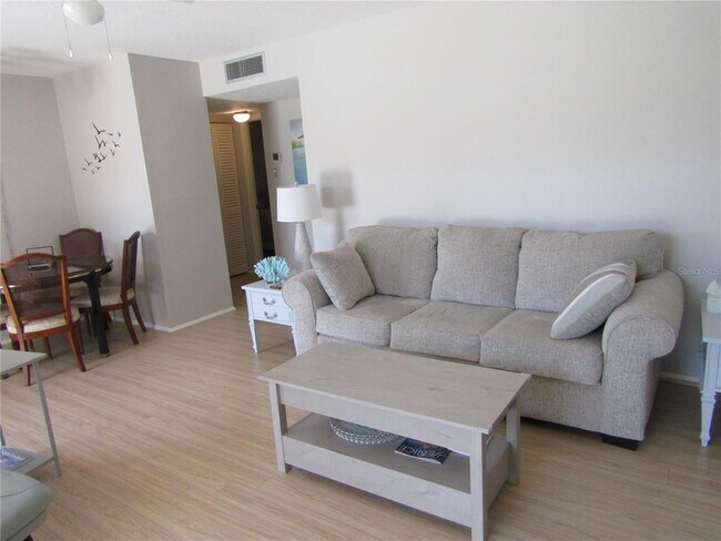 Photo - 200 Park Blvd N Unit 106