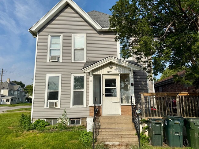 Photo - 321 Clay St Unit #1