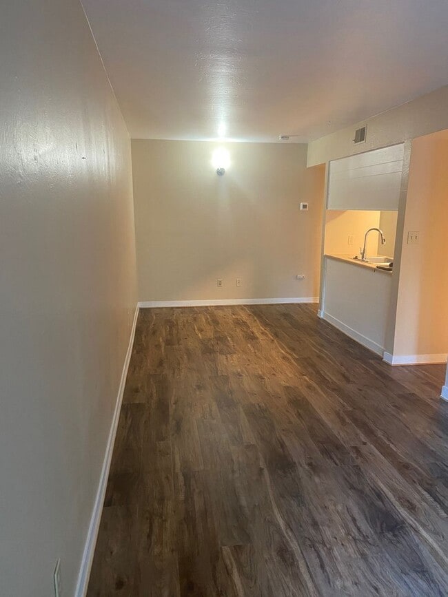 1111 Maxwell Ave