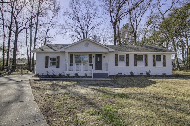 Building Photo - 605 Michigan Ct