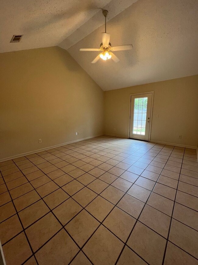 Photo - Well-Located 3BR Duplex with Easy Commute Access