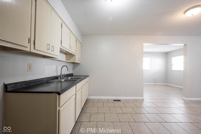 Photo - 3202 Wellington Ave