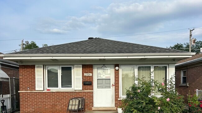 Photo - 7729 Central Ave
