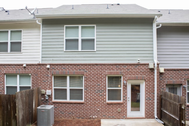 Photo - 1881 Millstream Hollow