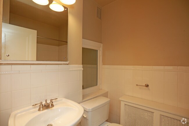1BR, 1BA - Grant