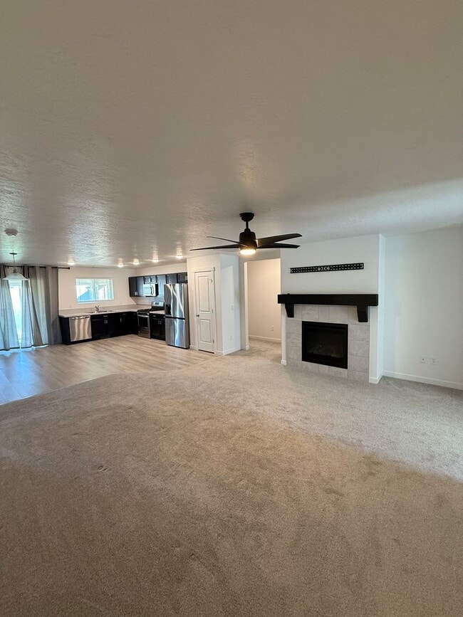 Photo - Half Off First Months Rent!- Unfurnished H...