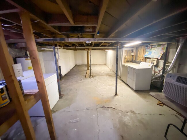 Photo - 214 2nd Ave W