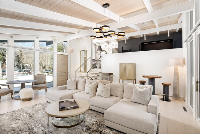 Photo - 1112 Waters Ave