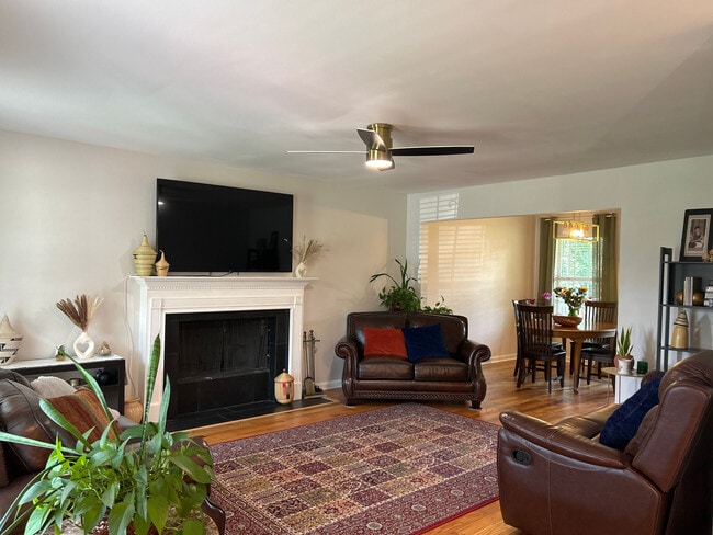 Room in House on Kennesaw Dr