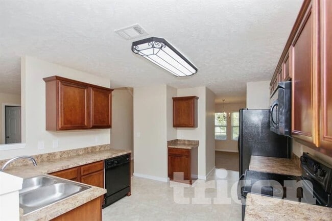 Photo - 612 Elderberry Way