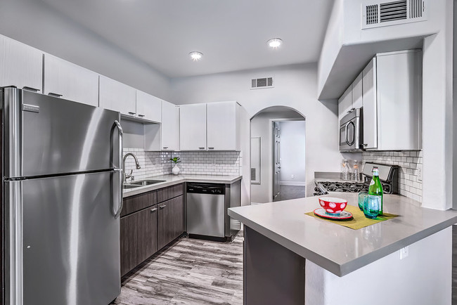 Platinum Kitchen Caspian/Aegan - The Avondale Apartments