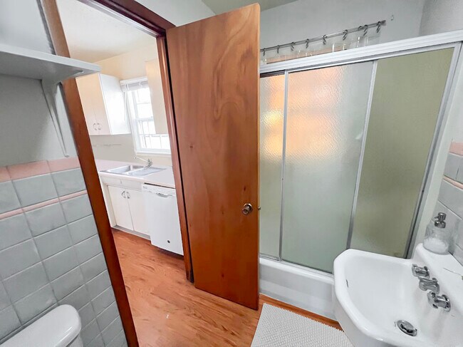 Photo - 514-520 Carroll Ave