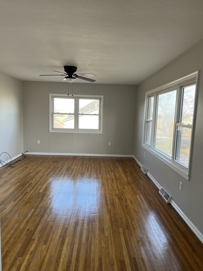 Photo - 102 Franklin St